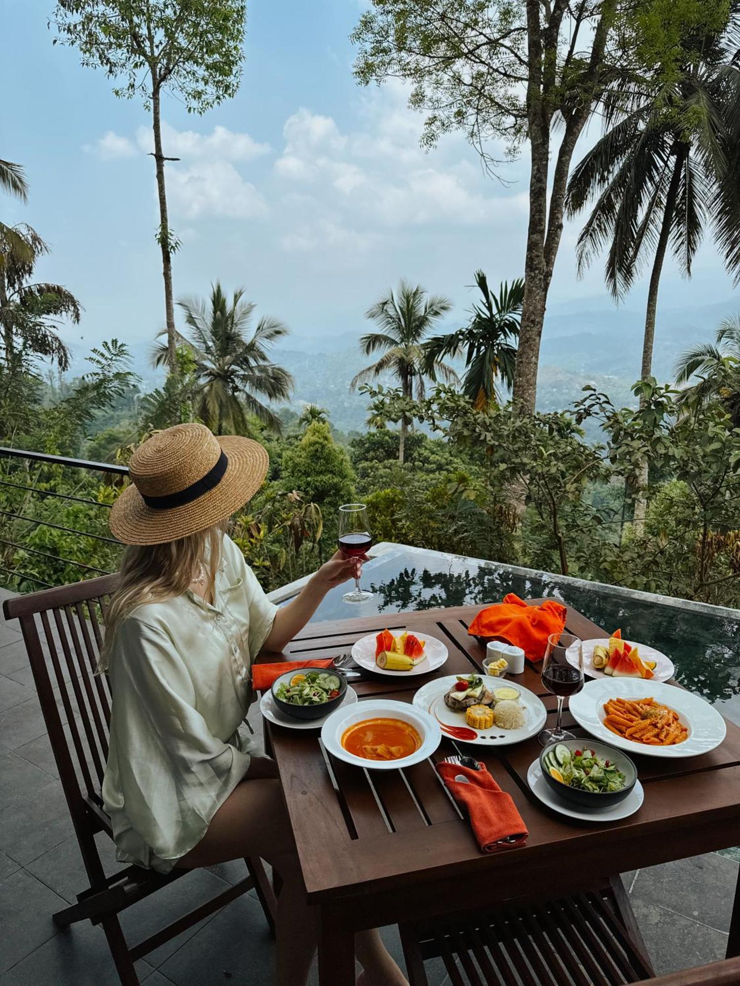 Aarunya Nature Resort - Kandy Esterno foto